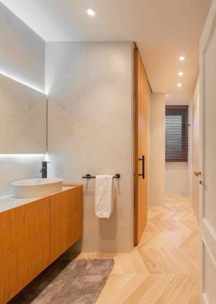 Mueble de baño infantil en roble