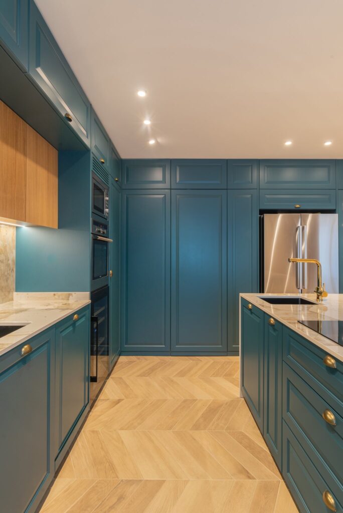 Columnas de cocina lacadas en azul