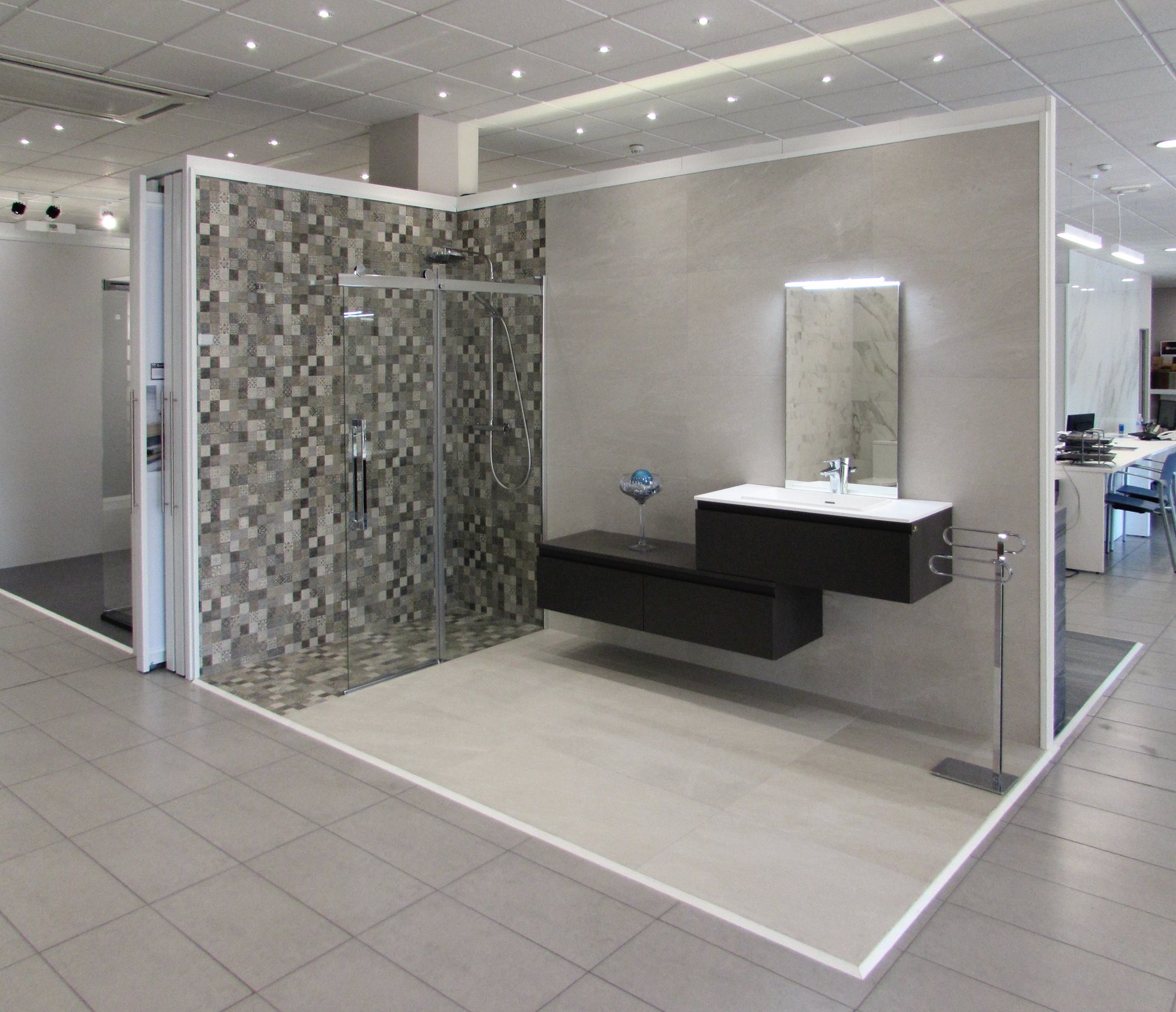 Ambiente de baño con mosaico