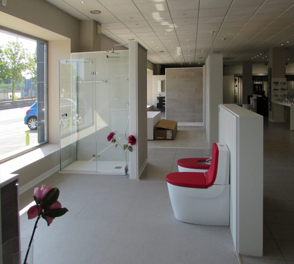 Vista general del showroom de Bricon en Cáceres