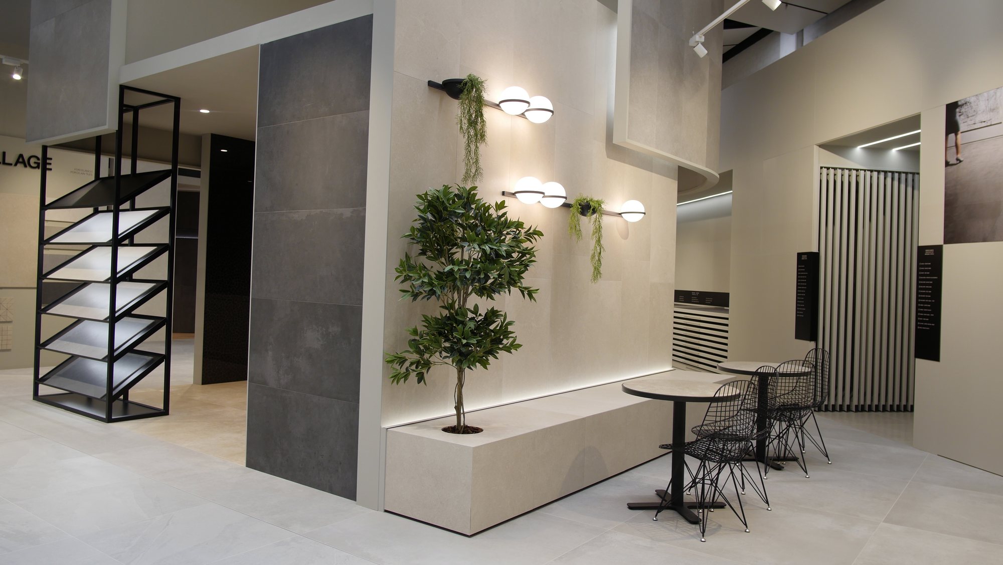 Zona de estar con jardineras