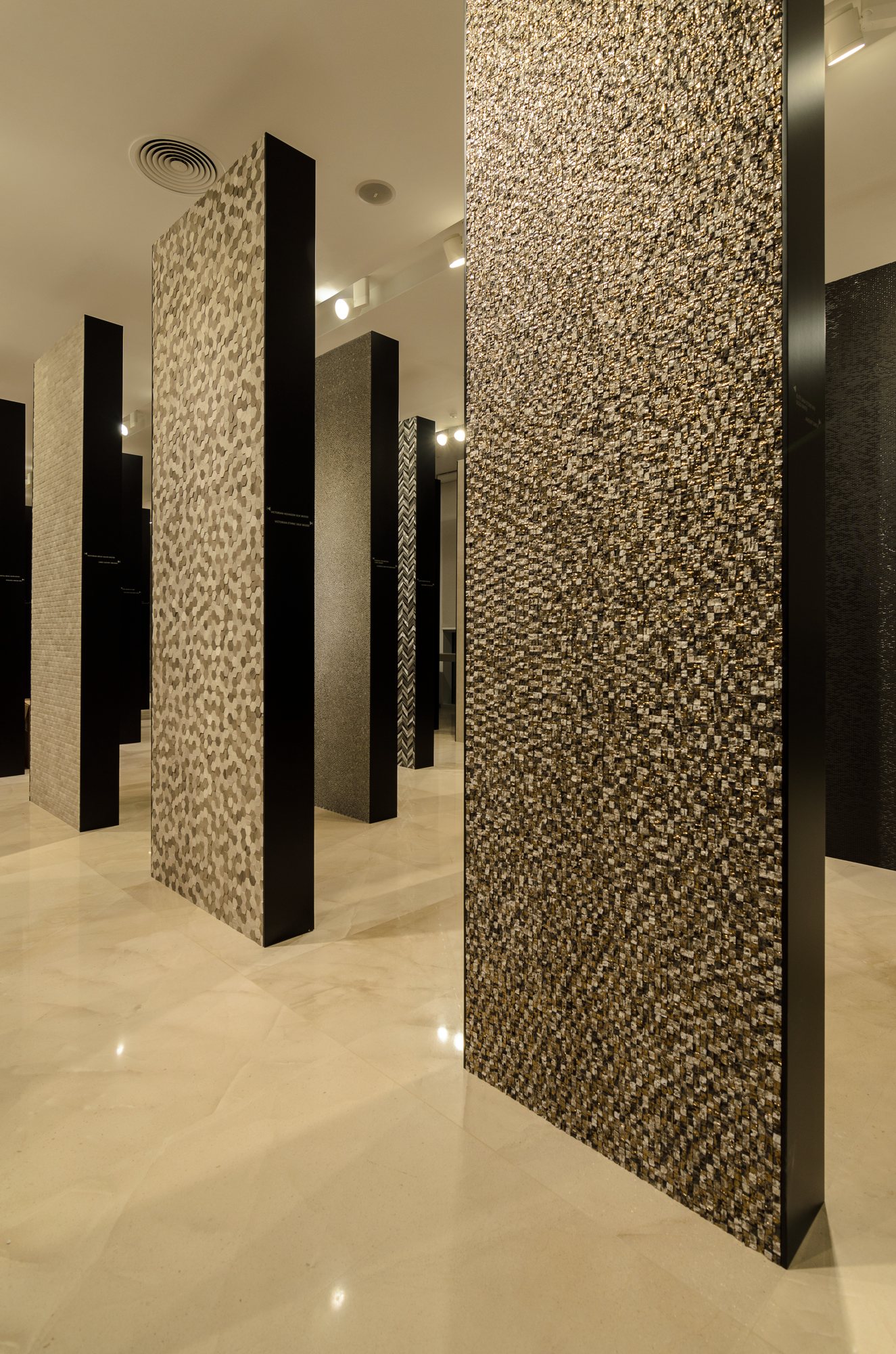 Muros exentos de mosaico