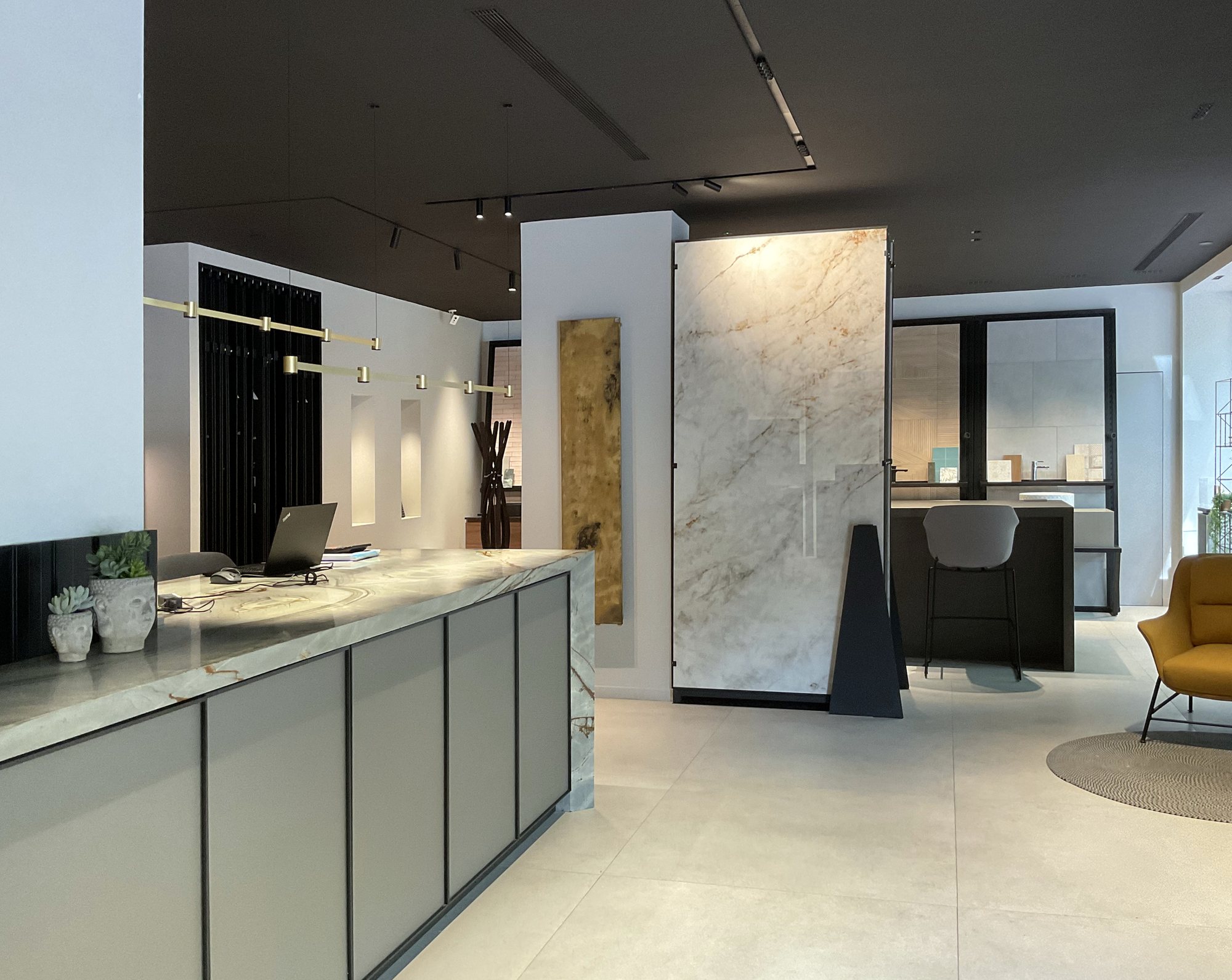 Vista general del showroom de Sánchez Pla en Valencia