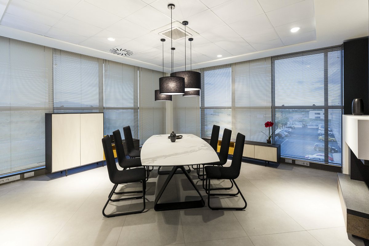 Comedor con mesa de Neolith