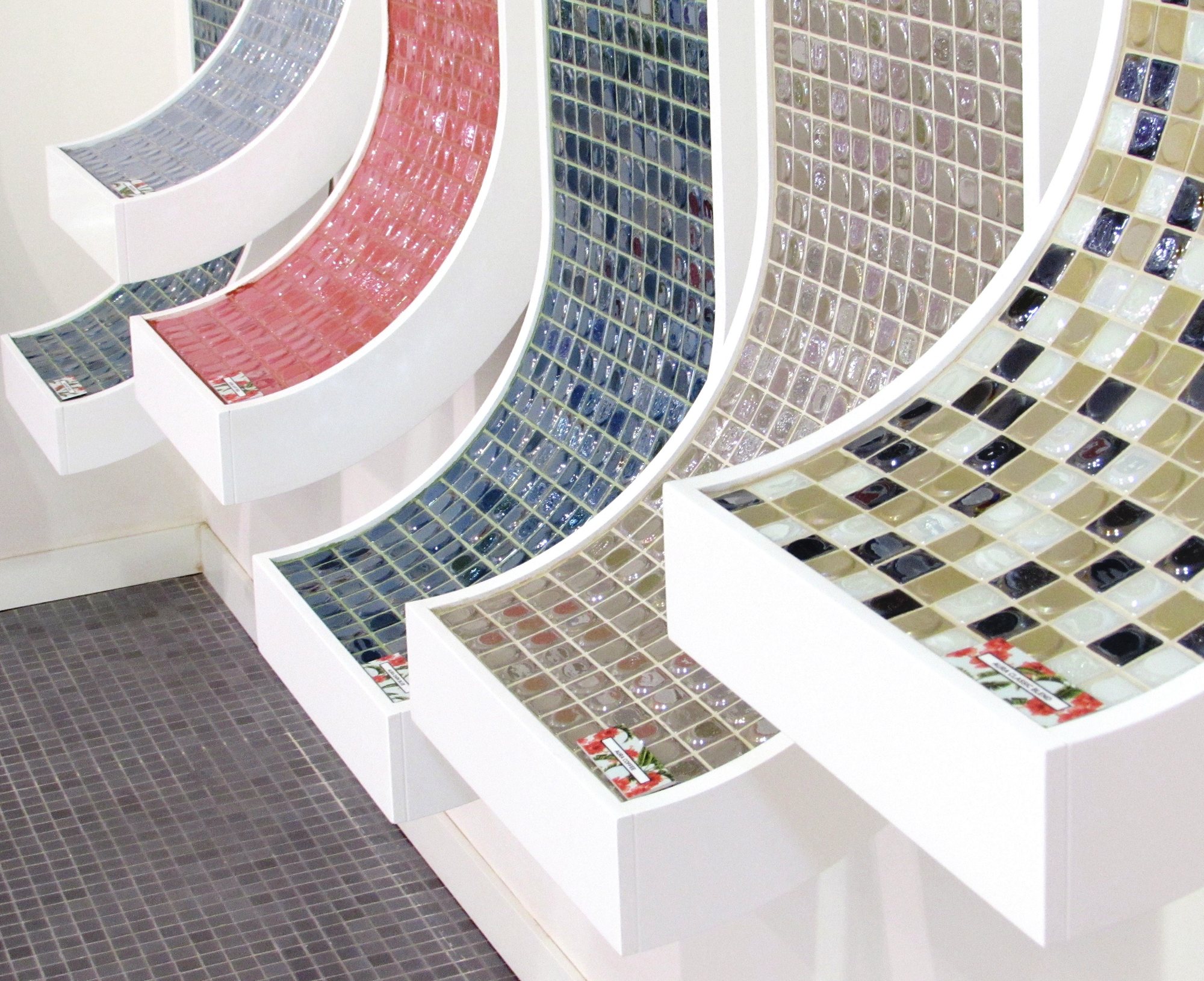 Mallas de mosaico en curva