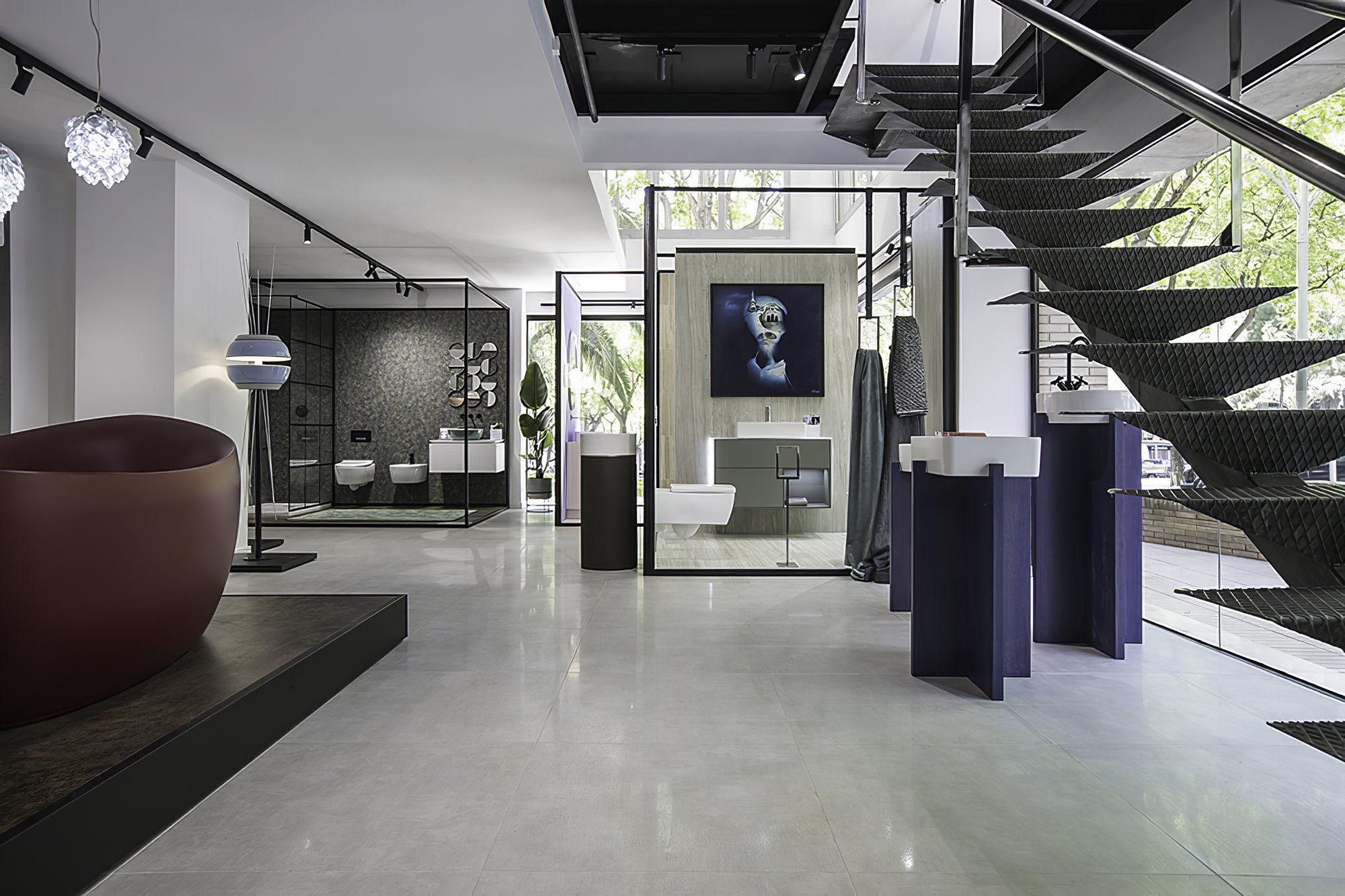 Vista de la exposición junto a la escalera